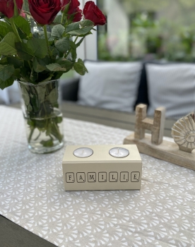 Elfenbein beige mit schwarzer Aufschrift
